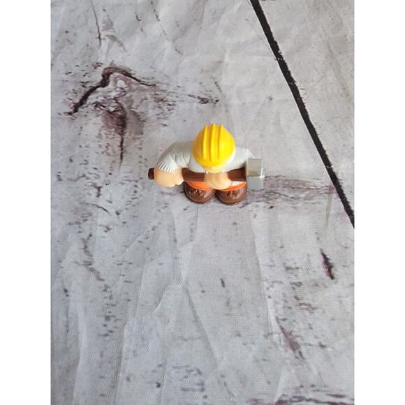 Fisher Price GEOTRAX Replacement Construction Figure - Picture 2 of 5